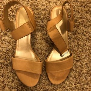 Stuart Weitzman nude sandals